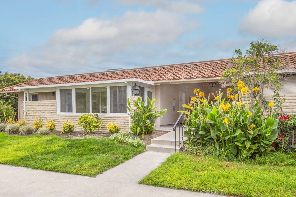 Laguna Woods, CA 92637,2171 Via Mariposa #Q