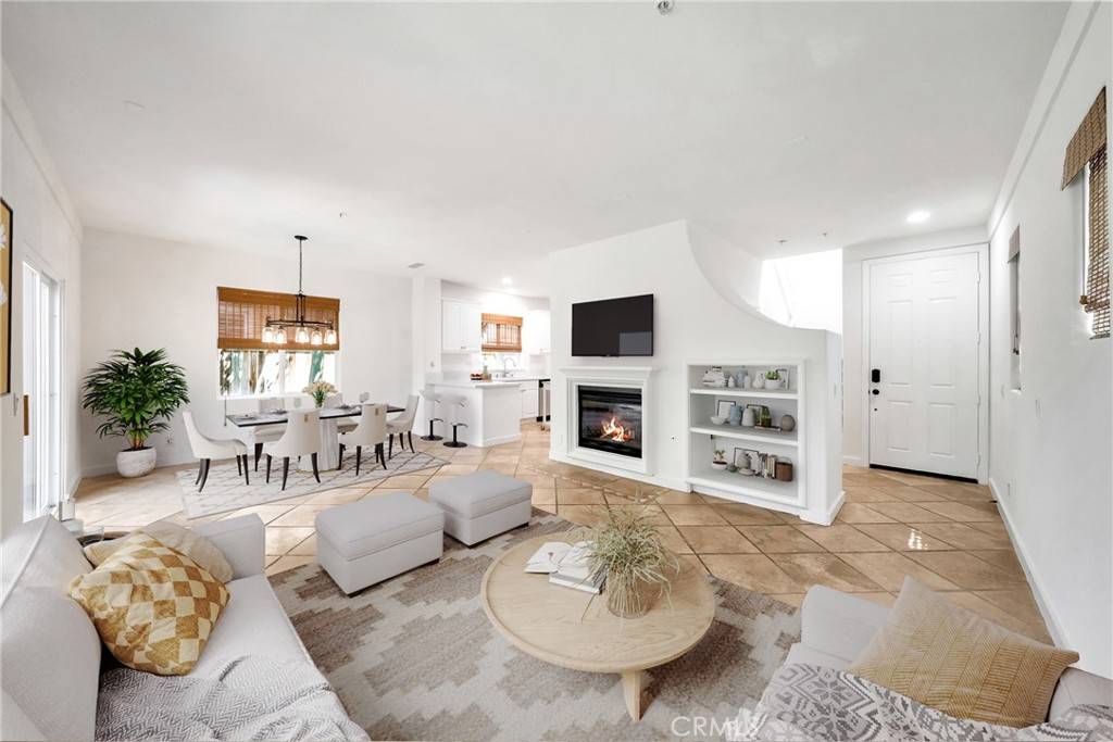 Ladera Ranch, CA 92694,5 Flowerdale