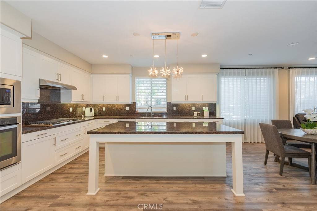 Irvine, CA 92618,235 Carmine