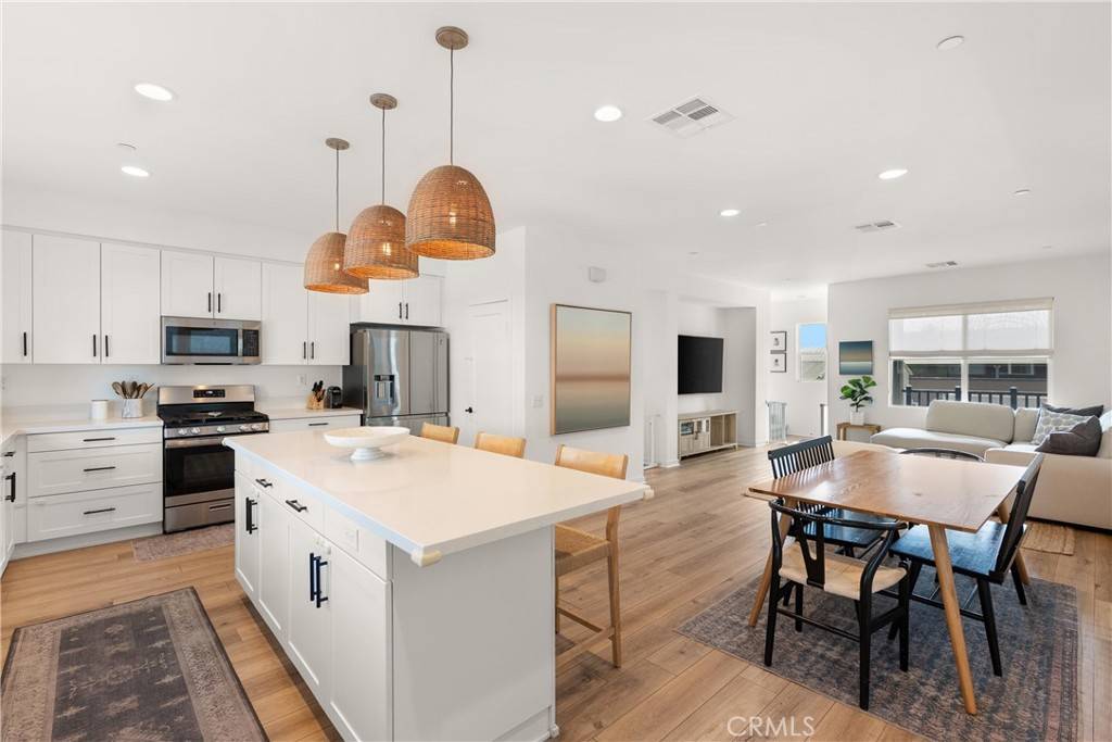 Costa Mesa, CA 92627,519 Caleigh LN