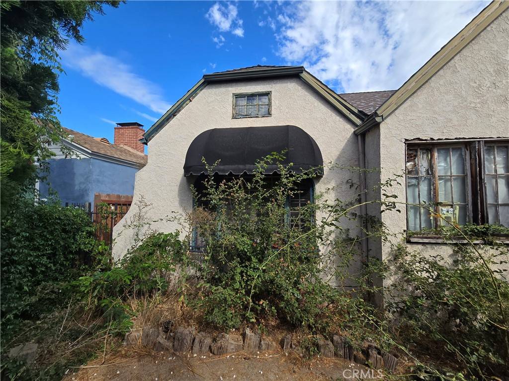 Santa Ana, CA 92701,505 E Bishop