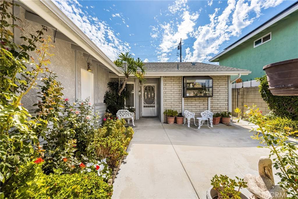 Lakewood, CA 90715,20425 Harvest