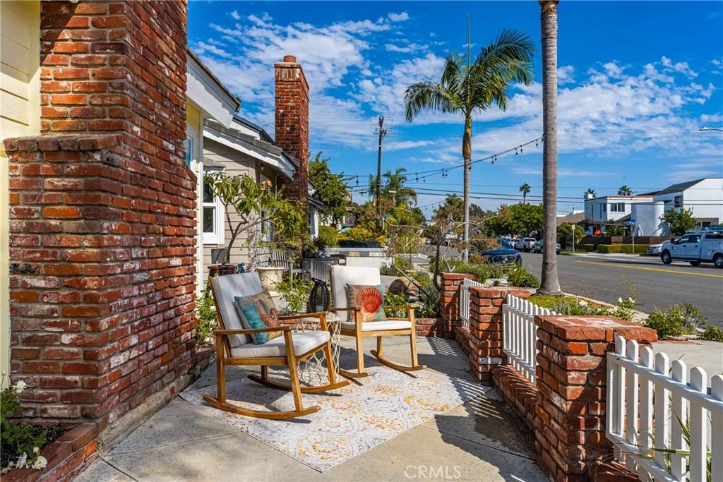 Huntington Beach, CA 92648,521 18th St