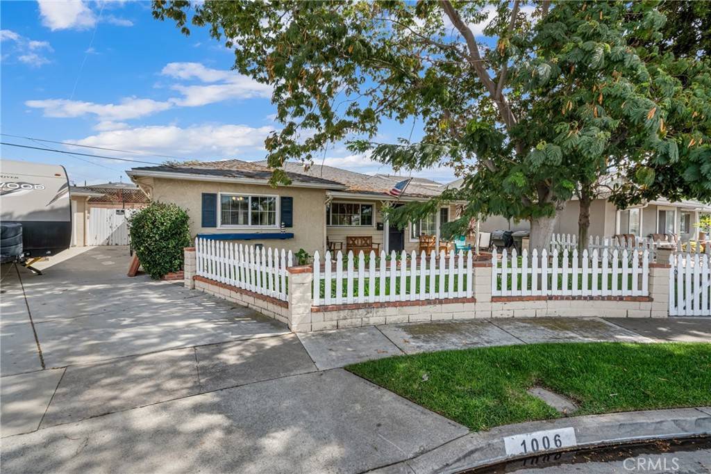 Anaheim, CA 92801,1006 N Hampton