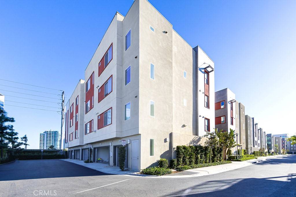 Irvine, CA 92612,202 Tribeca