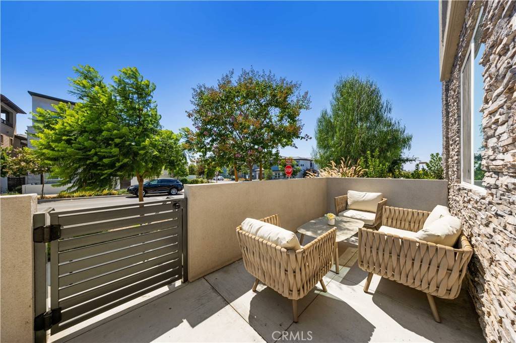 Irvine, CA 92618,173 SENTOSA