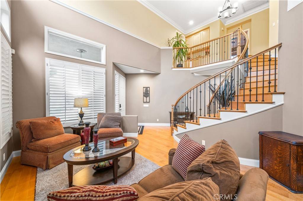 Irvine, CA 92606,33 Calavera