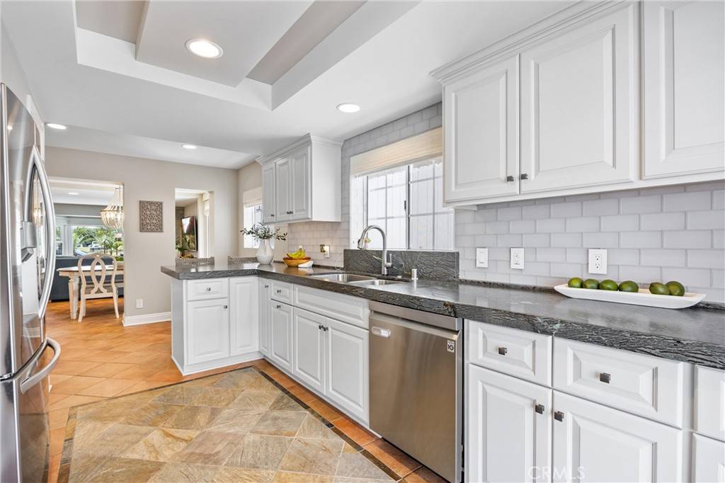 Huntington Beach, CA 92648,419 18th