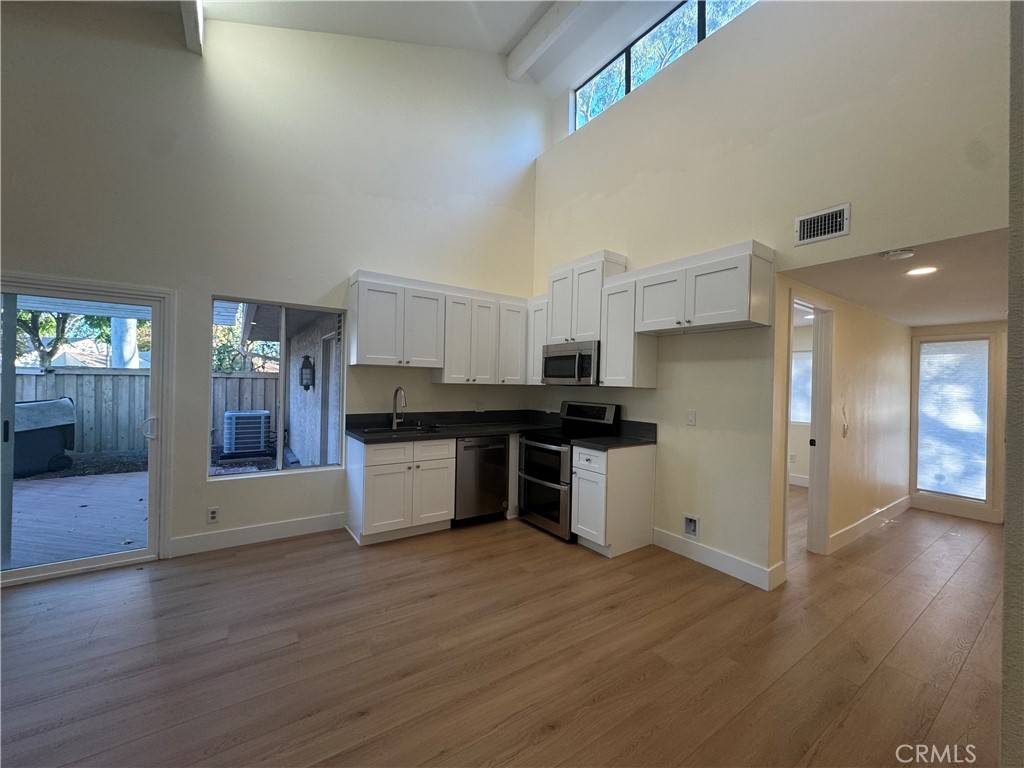 Irvine, CA 92612,17301 Peach