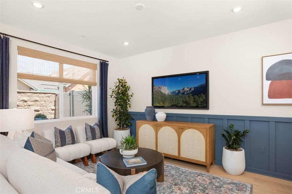 Westminster, CA 92683,7022 Solara WAY