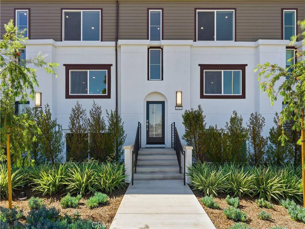 San Diego, CA 92117,4517 Misty PL