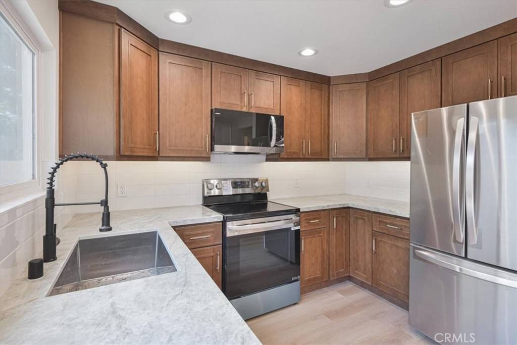 Irvine, CA 92620,229 Springview