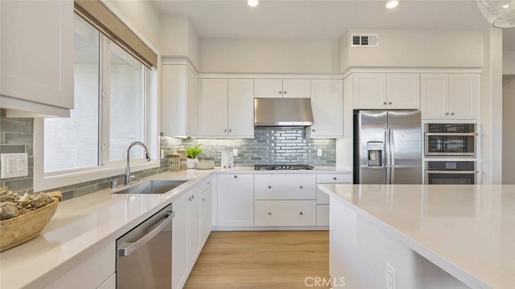 Irvine, CA 92618,461 Mulligan