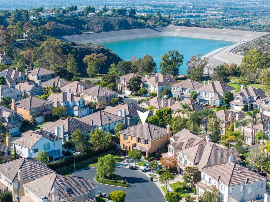 Newport Coast, CA 92657,1 Grenelle