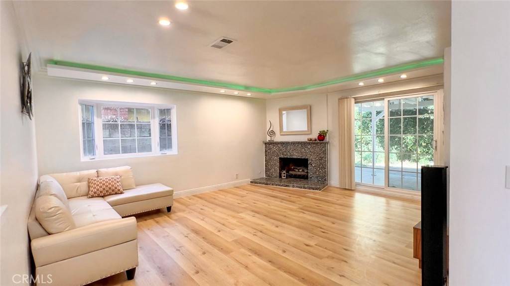 Anaheim, CA 92804,900 S Hayward