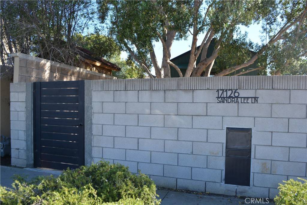 Huntington Beach, CA 92649,17126 Sandra Lee LN