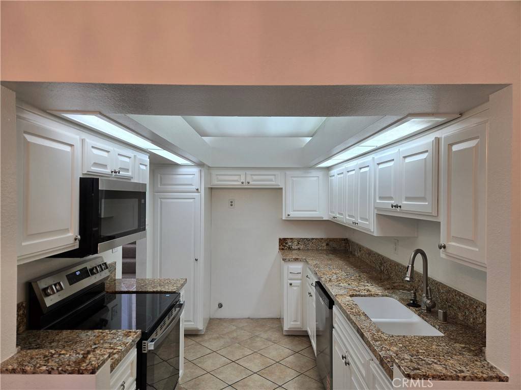 Costa Mesa, CA 92626,783 Grayling