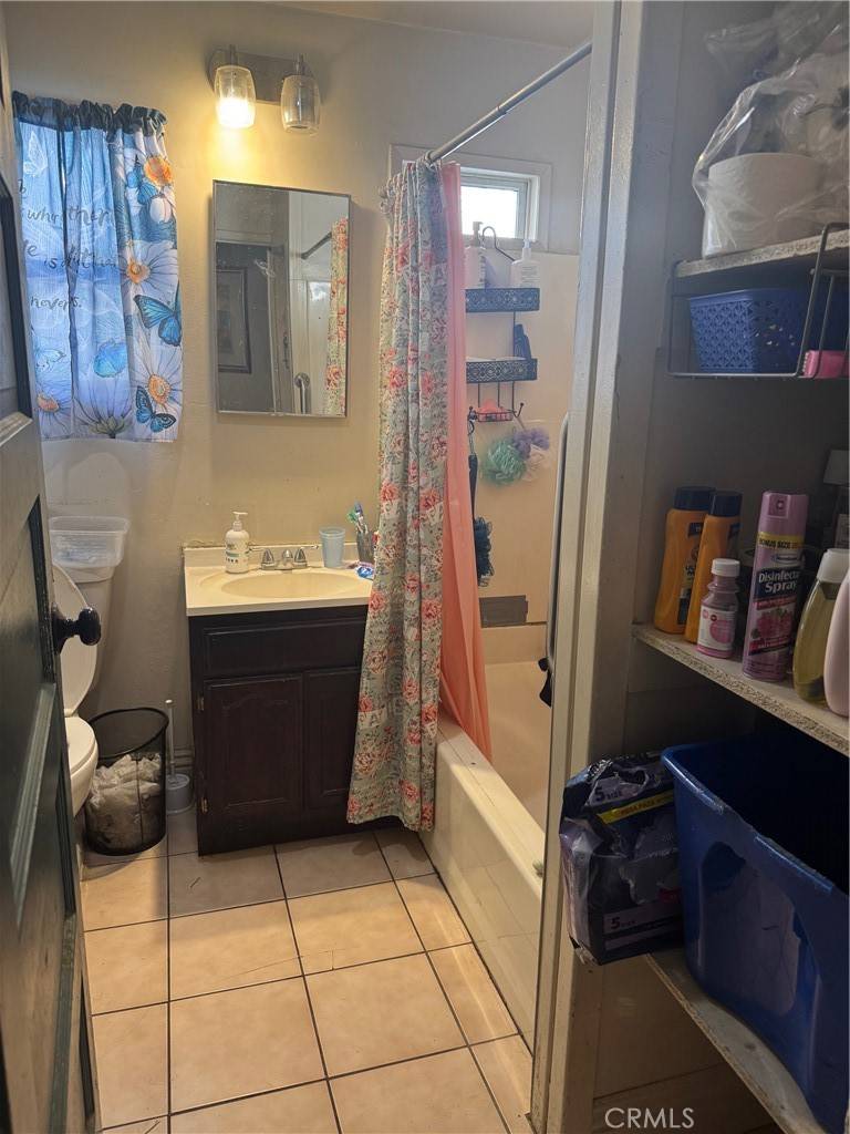 Los Angeles, CA 90023,633 S Downey