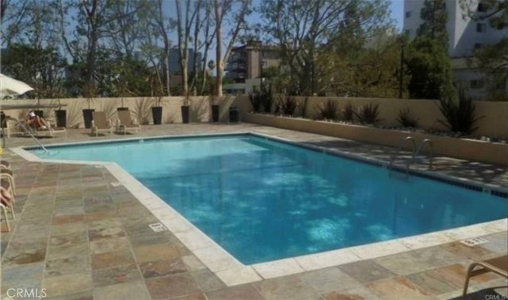 Los Angeles, CA 90024,10982 Roebling AVE #565