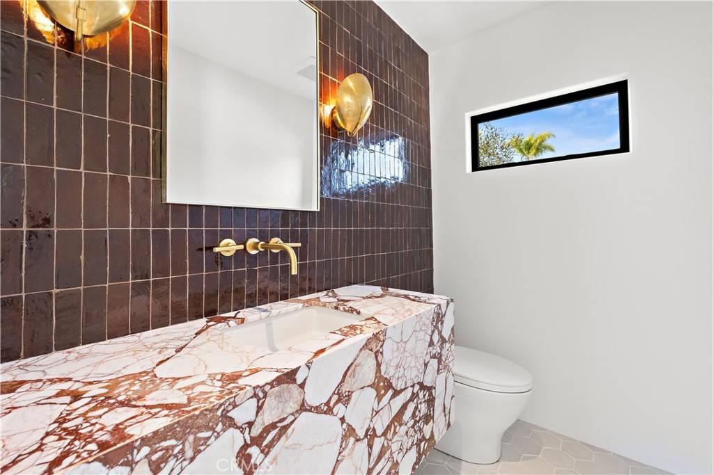 San Clemente, CA 92672,229 W Paseo De Cristobal