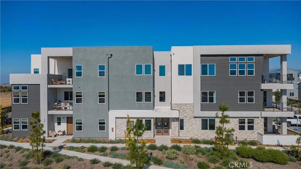 Irvine, CA 92618,445 Sora