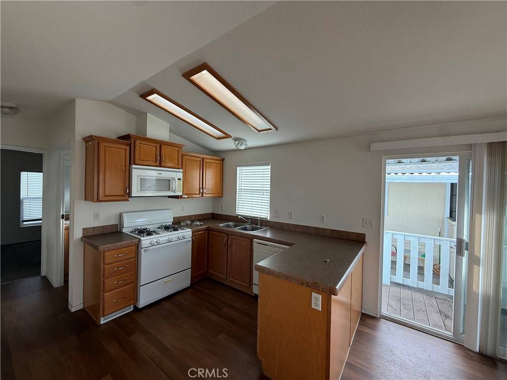 Costa Mesa, CA 92627,1741 Pomona AVE #5