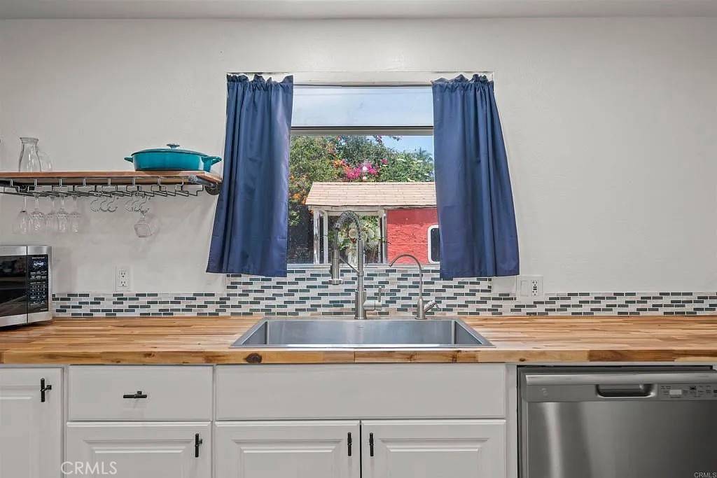 Fallbrook, CA 92028,1644 Cuatro