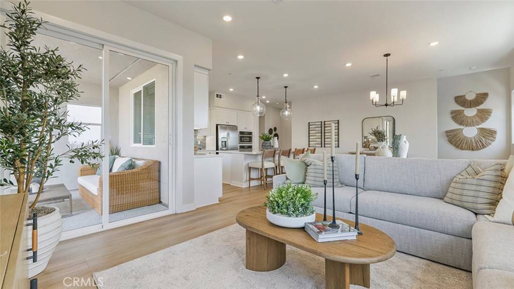 Irvine, CA 92618,547 Mulligan