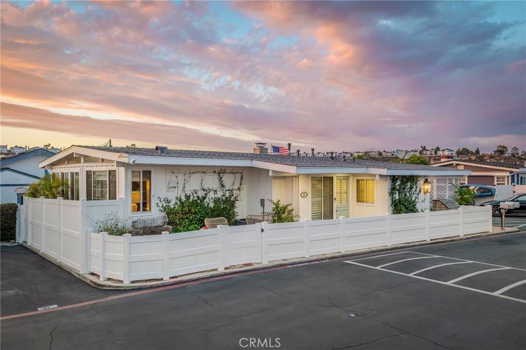 Newport Beach, CA 92660,11 Saratoga