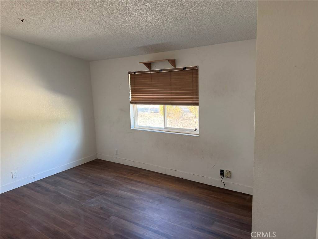 Pinon Hills, CA 92372,381 Amador RD