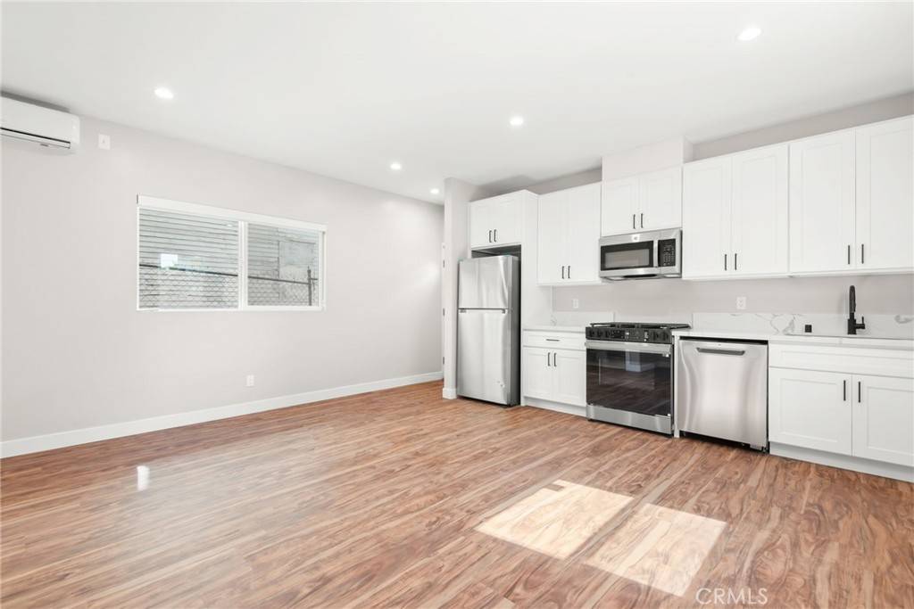 Los Angeles, CA 90011,145 E 36th PL #1/4