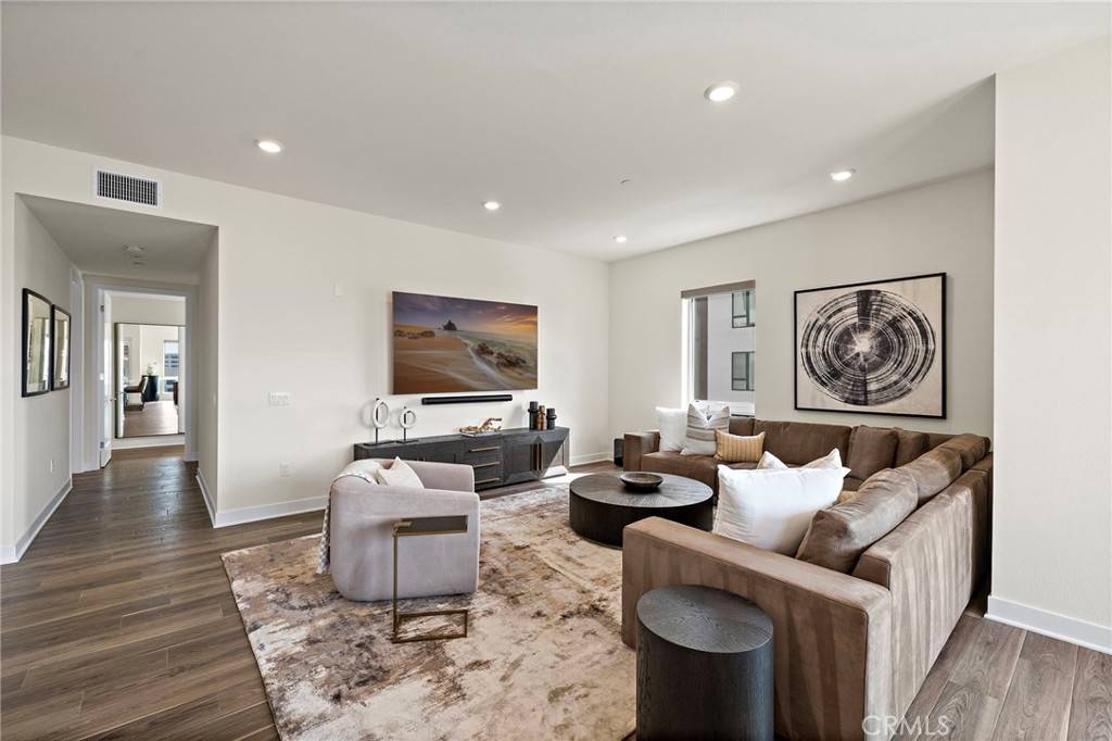 Irvine, CA 92612,1500 Rivington