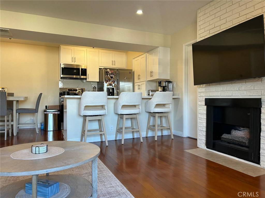 Santa Ana, CA 92704,2847 S Fairview #D