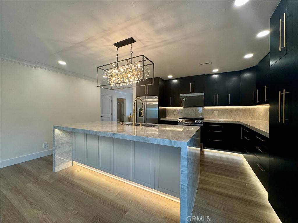 Costa Mesa, CA 92627,954 Capital ST