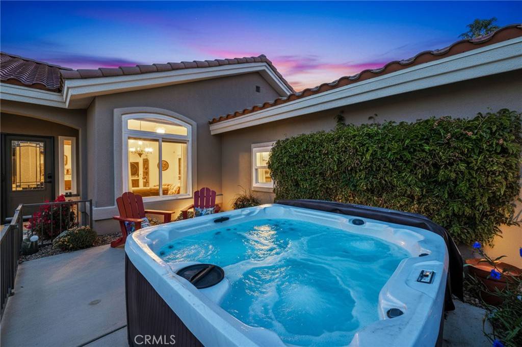 Palm Desert, CA 92211,38767 Burgundy