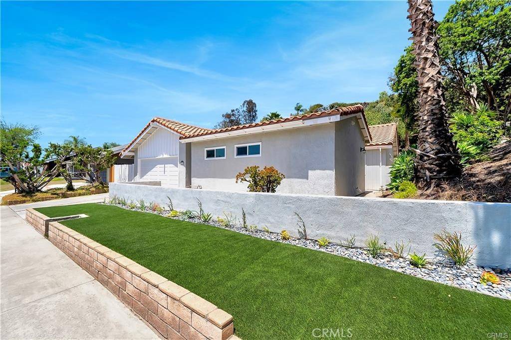 Mission Viejo, CA 92691,24492 Ferrocarril