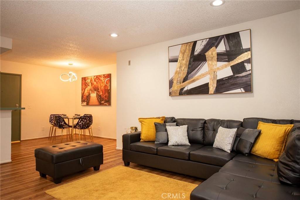 Santa Ana, CA 92701,700 W 3rd W #B117