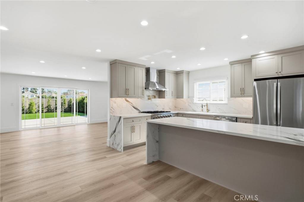 Fountain Valley, CA 92708,18584 Redwood