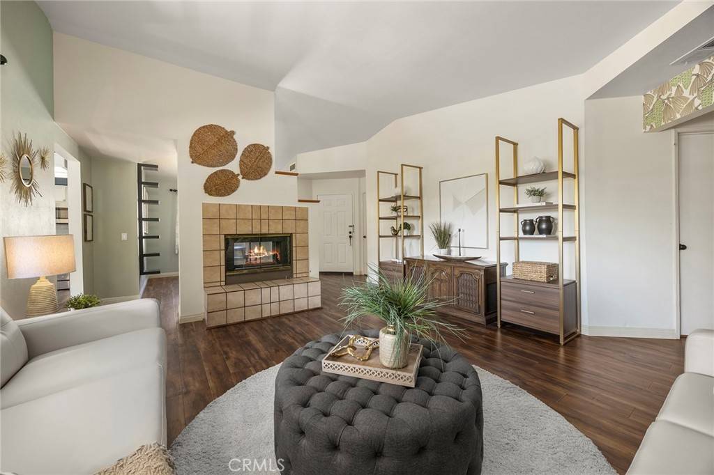 Yorba Linda, CA 92887,5370 Silver Canyon #7E