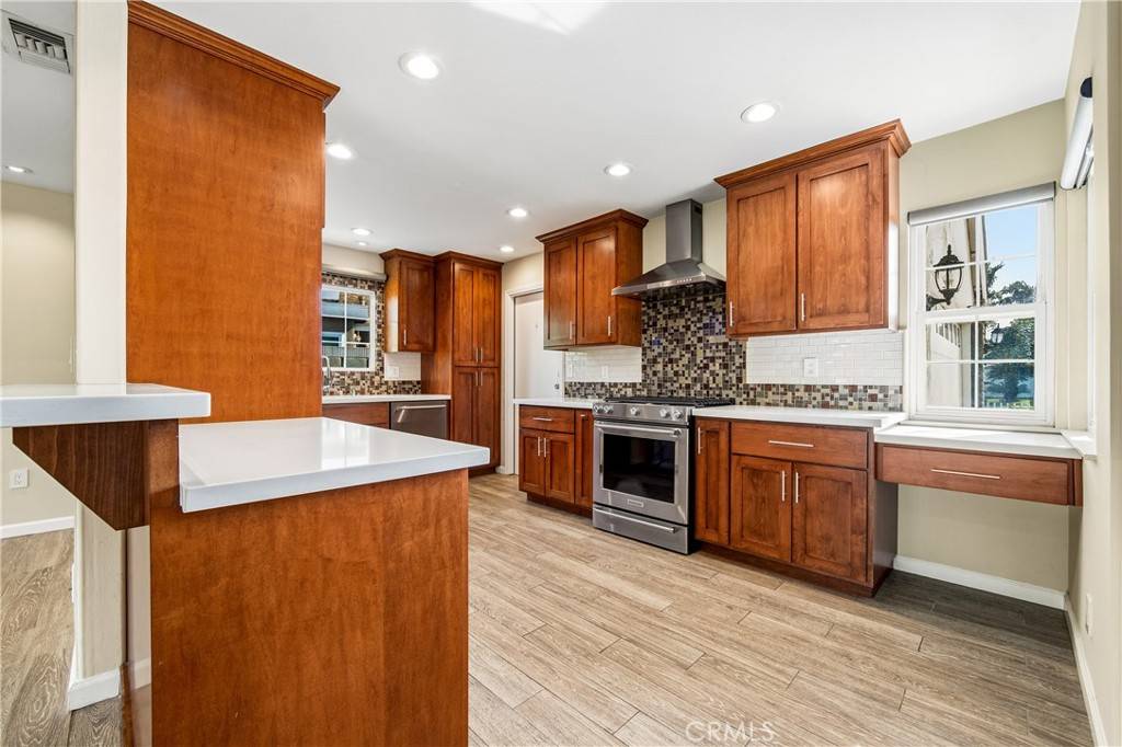 Huntington Beach, CA 92647,5441 Harold