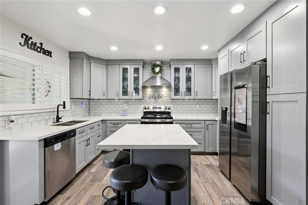 Lake Forest, CA 92630,21711 Lake Vista DR