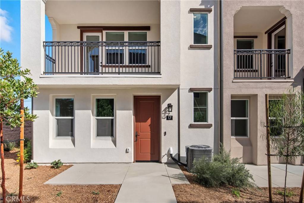 Anaheim, CA 92804,2217 W Orange