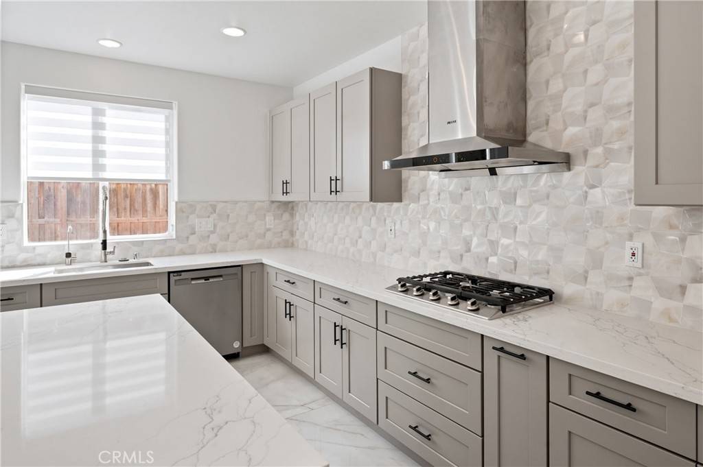 Orange, CA 92865,356 W Weeping Willow