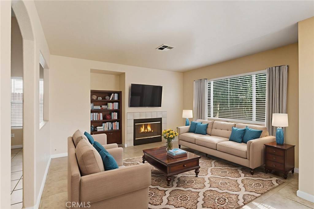 Bakersfield, CA 93311,9609 Salinger