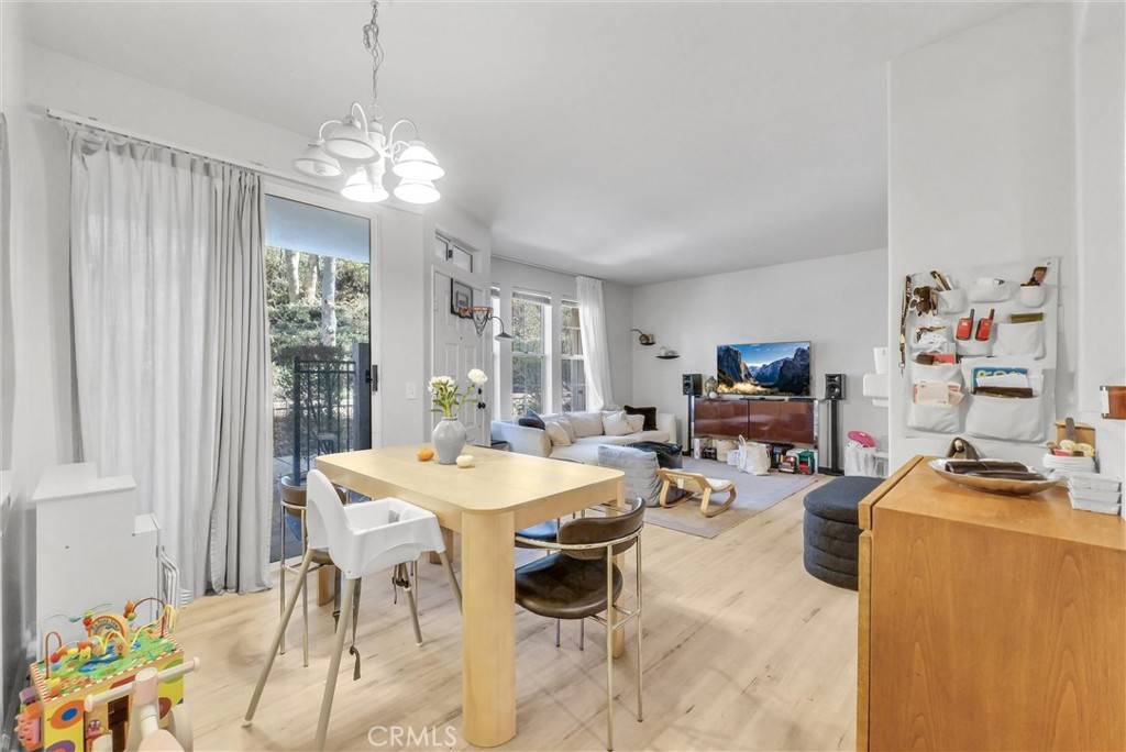 Aliso Viejo, CA 92656,65 Waxwing