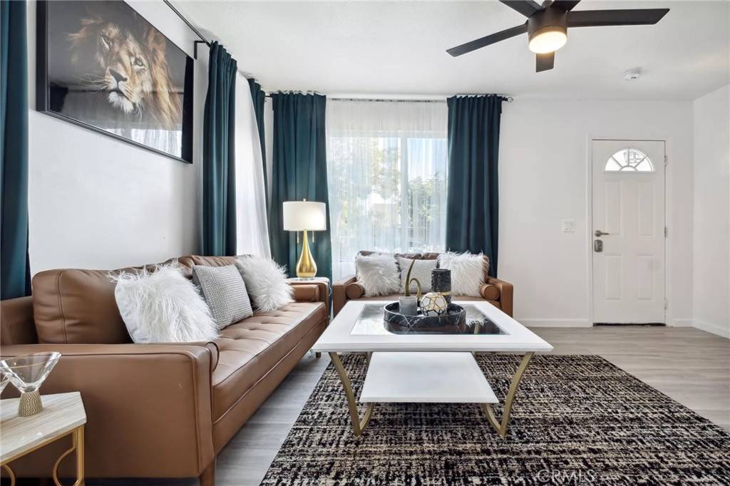 Santa Ana, CA 92703,1077 W 3rd