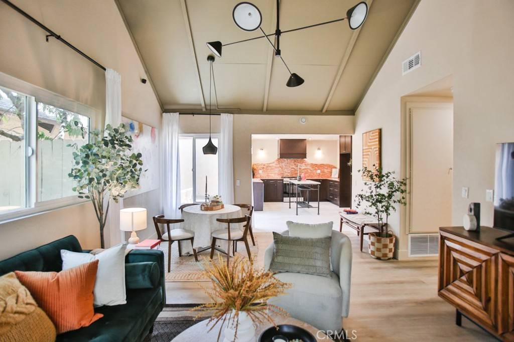 Laguna Hills, CA 92653,22861 Caminito Manresa #19