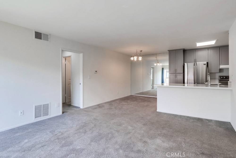 Santa Ana, CA 92704,2511 W Sunflower AVE #P8