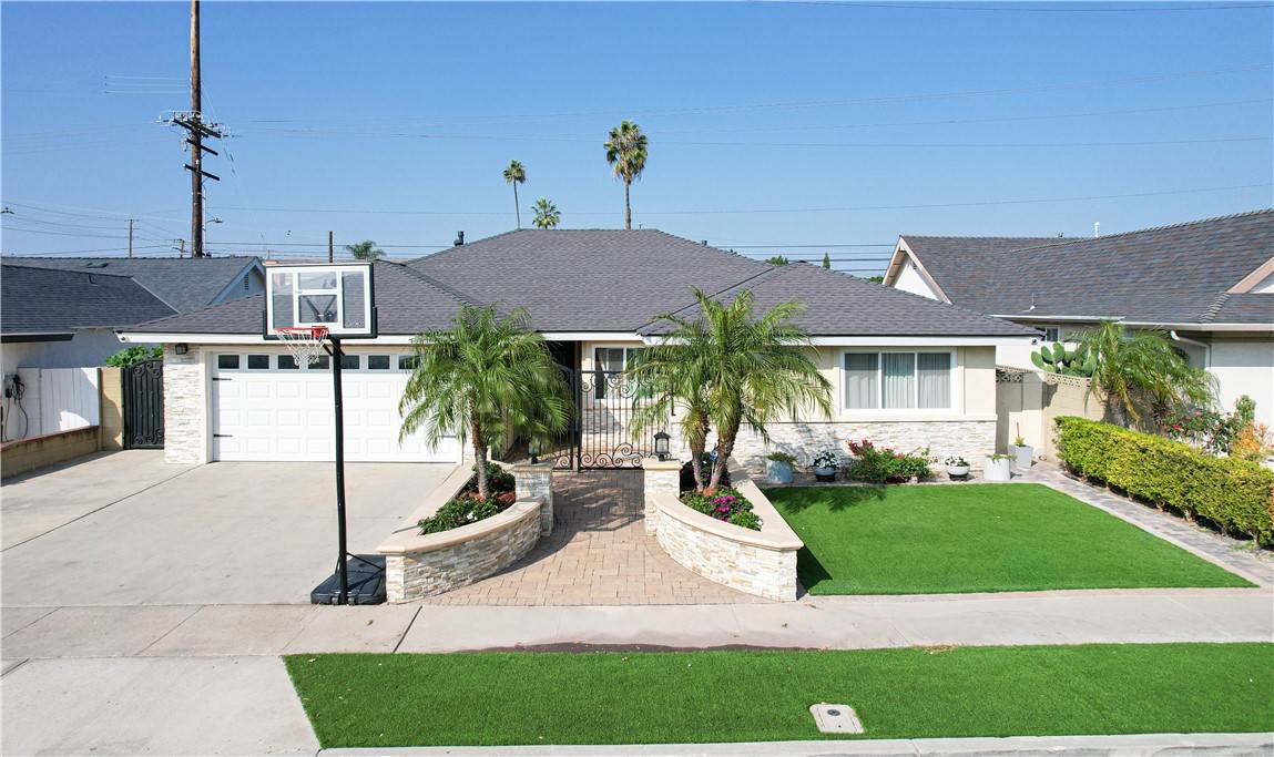 Westminster, CA 92683,8671 Bermuda AVE