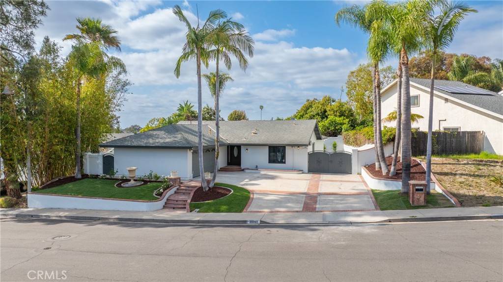 Mission Viejo, CA 92691,25981 Cordillera